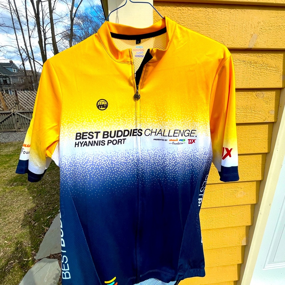 MuMu brand large Best Buddies Ride Cape Cod bike jersey.